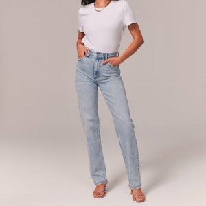 NWT Abercrombie & Fitch Ultra High Rise 90s Straight Jean in Light Size 26 Short